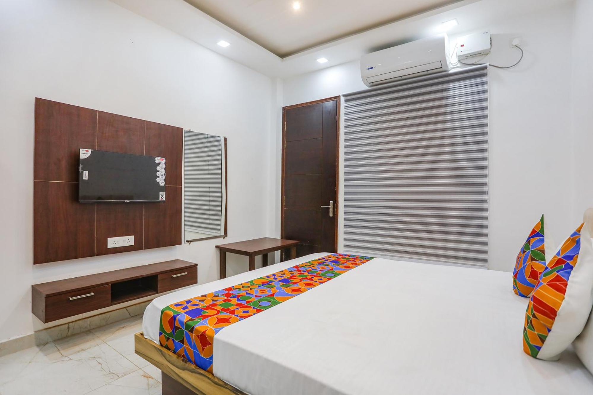 Fabhotel Jp Hotel 3*