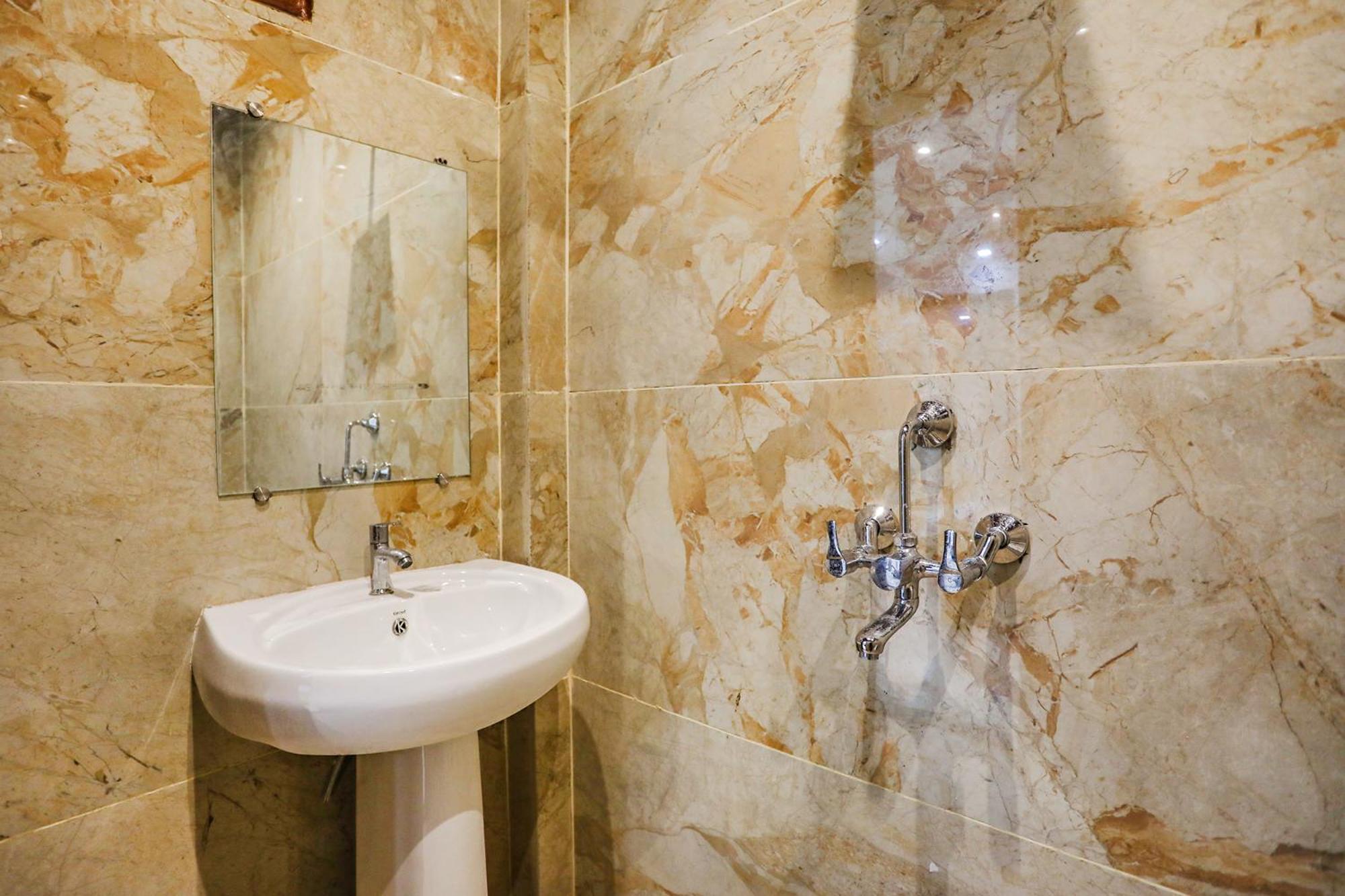 Fabhotel Jp Varanasi